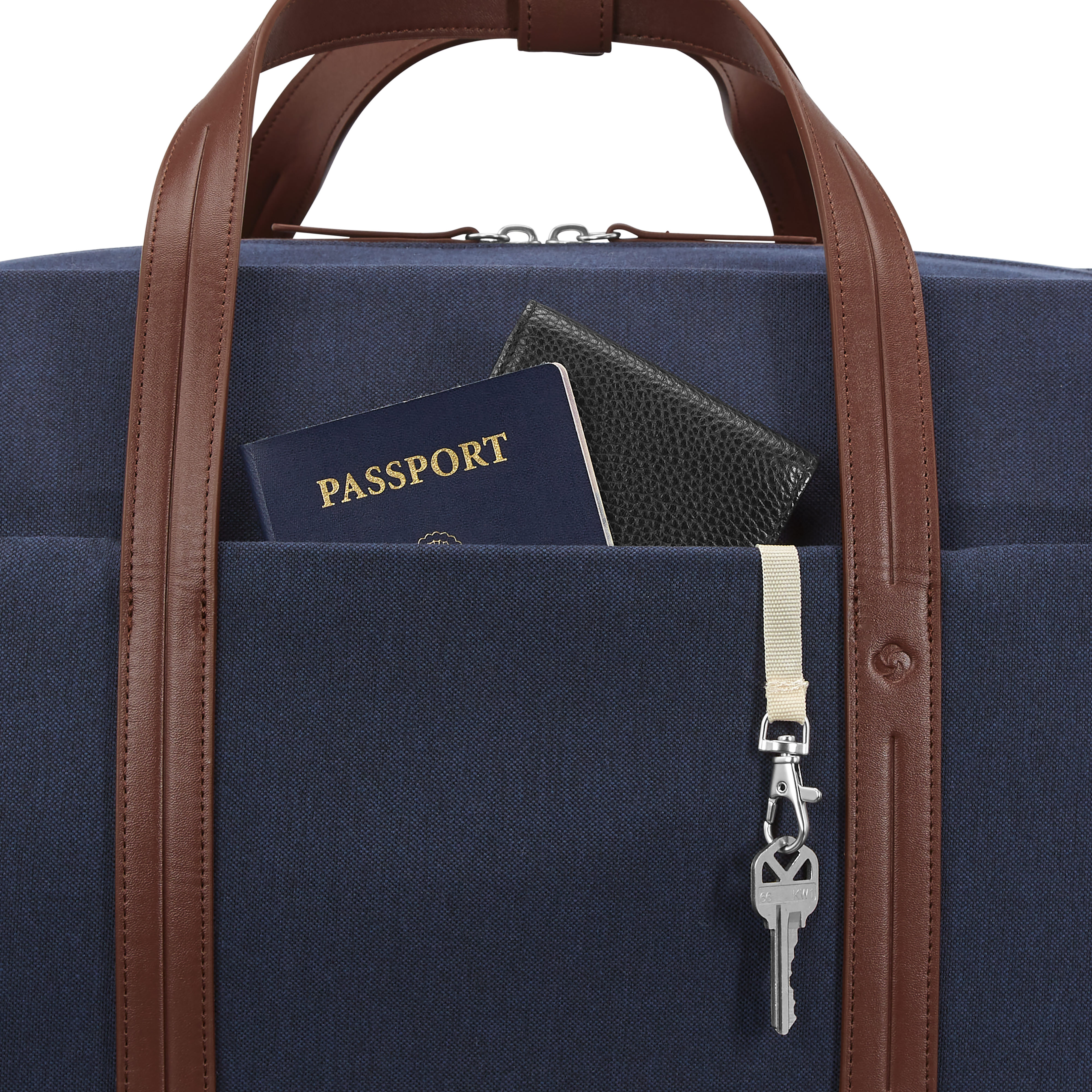 Virtuosa Wheeled Duffel in the color Navy. image number 5